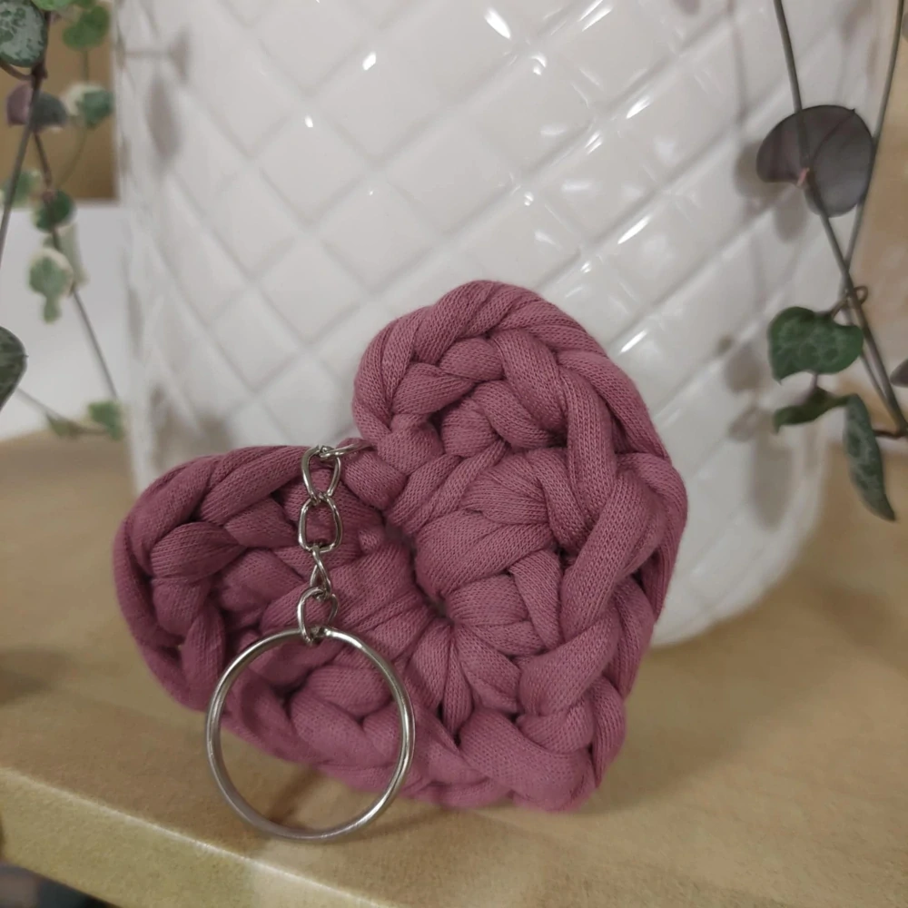 Háčkovaná klíčenka "Srdíčko" - 7 cm