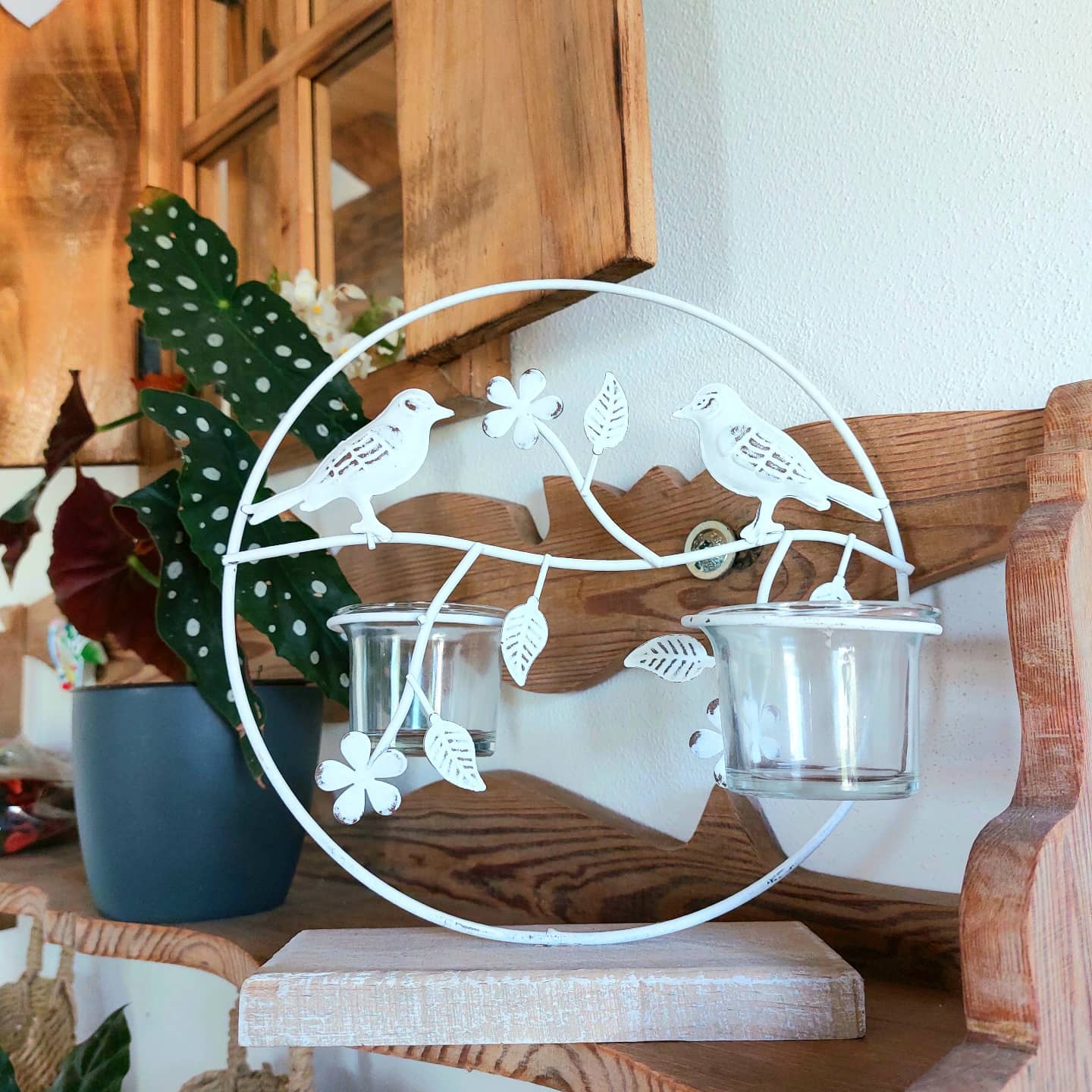 Kovový svícen na dvě svíčky 