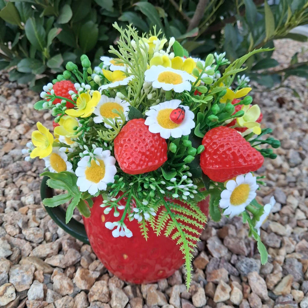 Dekorace jahodový hrnek - 20 cm