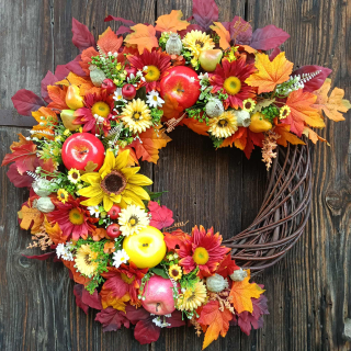 Dekorativní věnec - 72 cm
