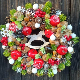 Vánoční věnec - 22 cm "Koníček"